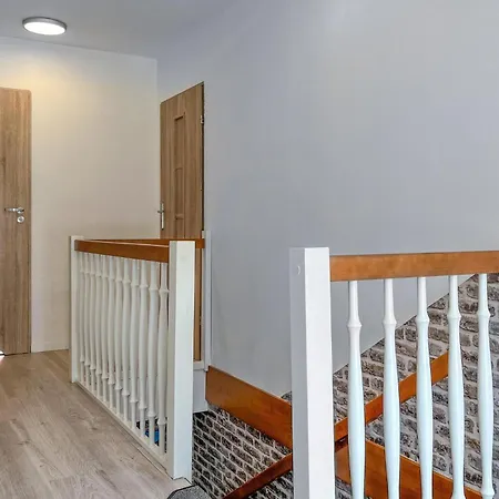 Casa vacanze 5 Bedroom Beautiful Home In Nowe Warpno *