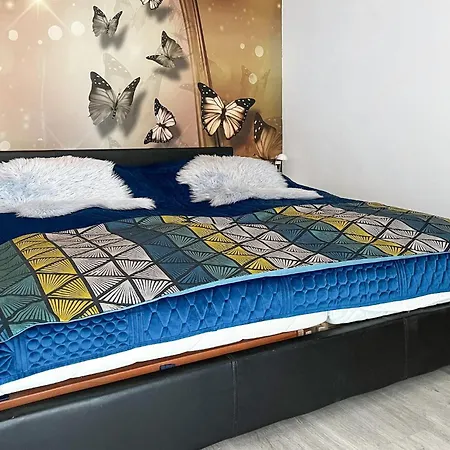 بيت للعطل 5 Bedroom Beautiful In *